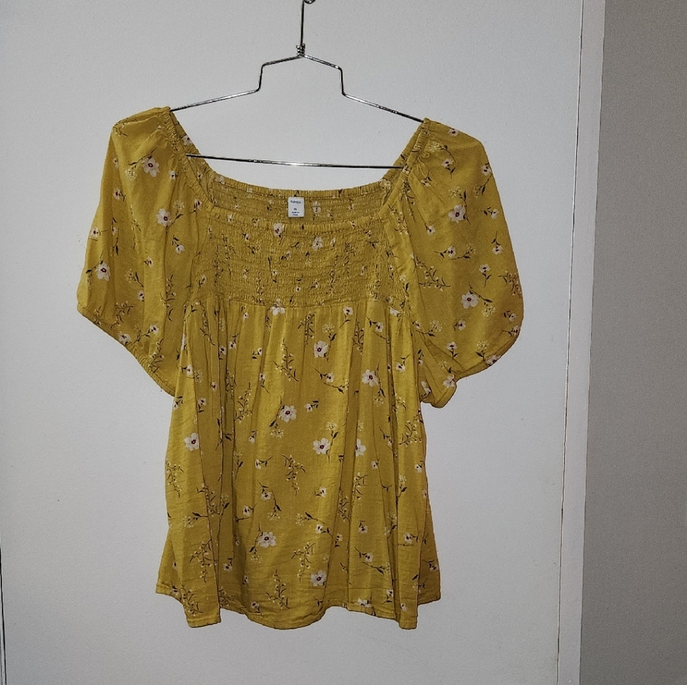 Old Navy Gold Smocked Short Sleeve Blouse